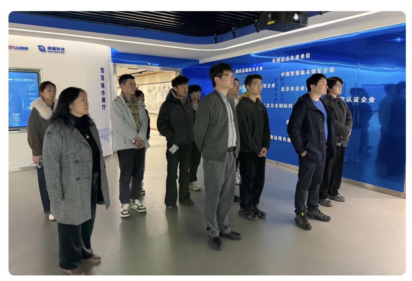 当清华课堂“搬”进long8龙8国际：一场从书本到产业的一线之旅